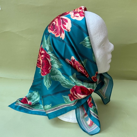 Accessories - New Multicolored Floral Silky Scarf